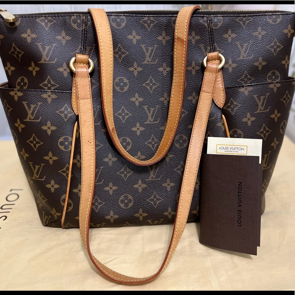 Louis Vuitton Totally MM Monogram Canvas